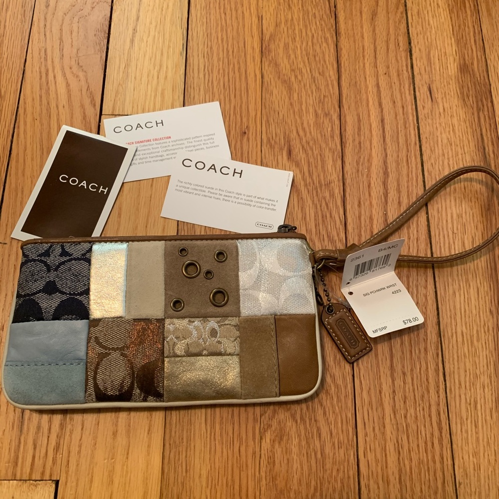 NWT Coach Wristlet Authentic
